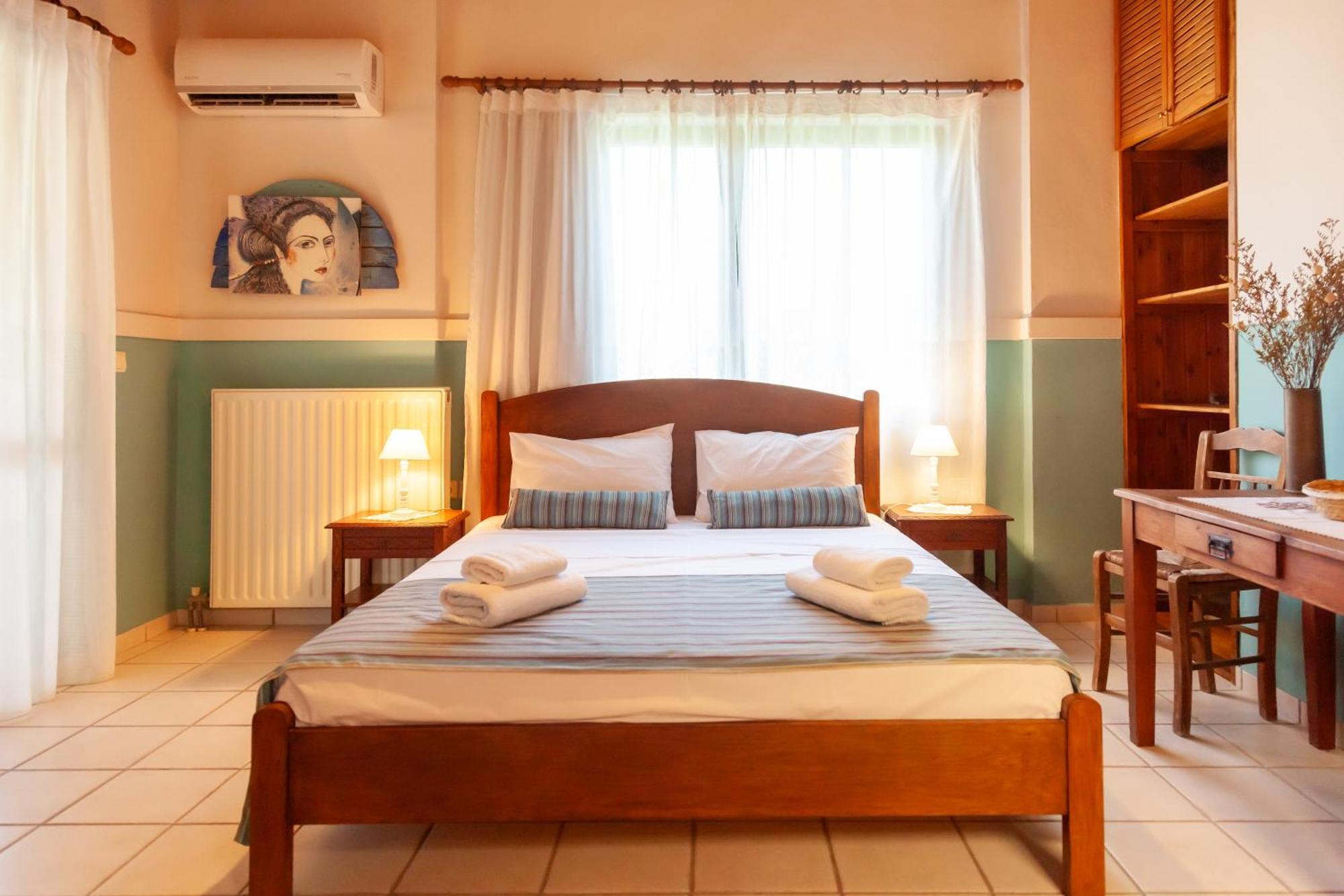 Amnisiades Apartments Karteros Ngoại thất bức ảnh