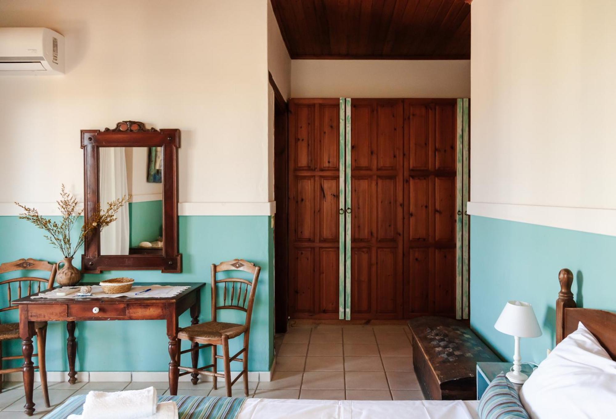 Amnisiades Apartments Karteros Ngoại thất bức ảnh