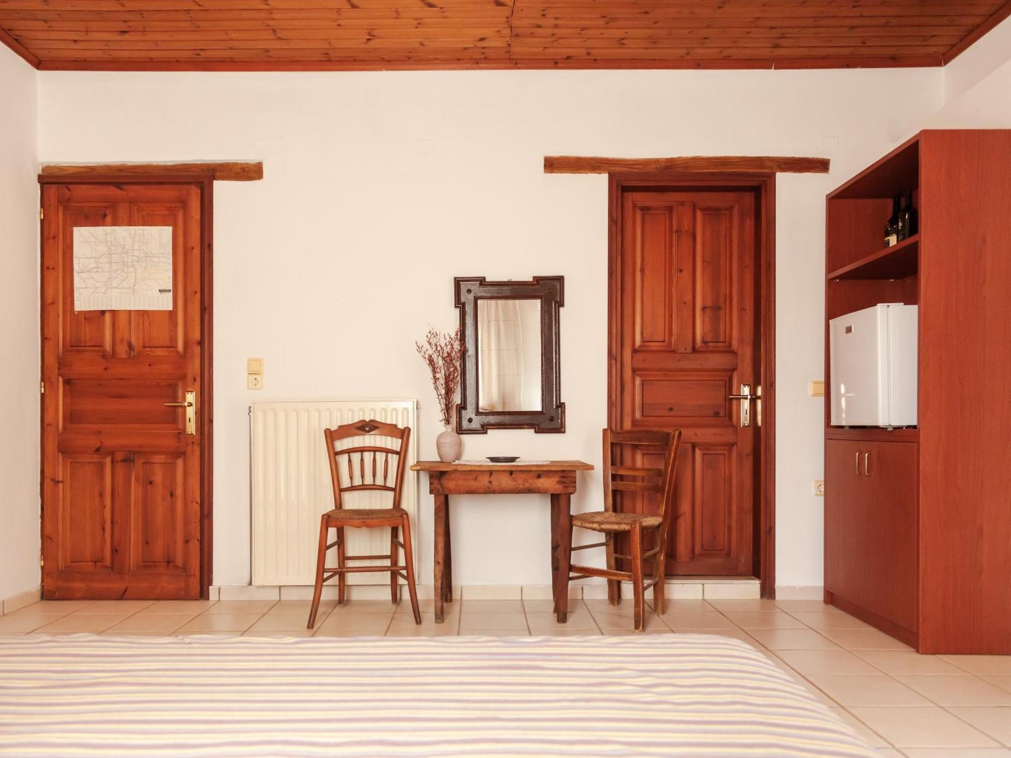 Amnisiades Apartments Karteros Ngoại thất bức ảnh