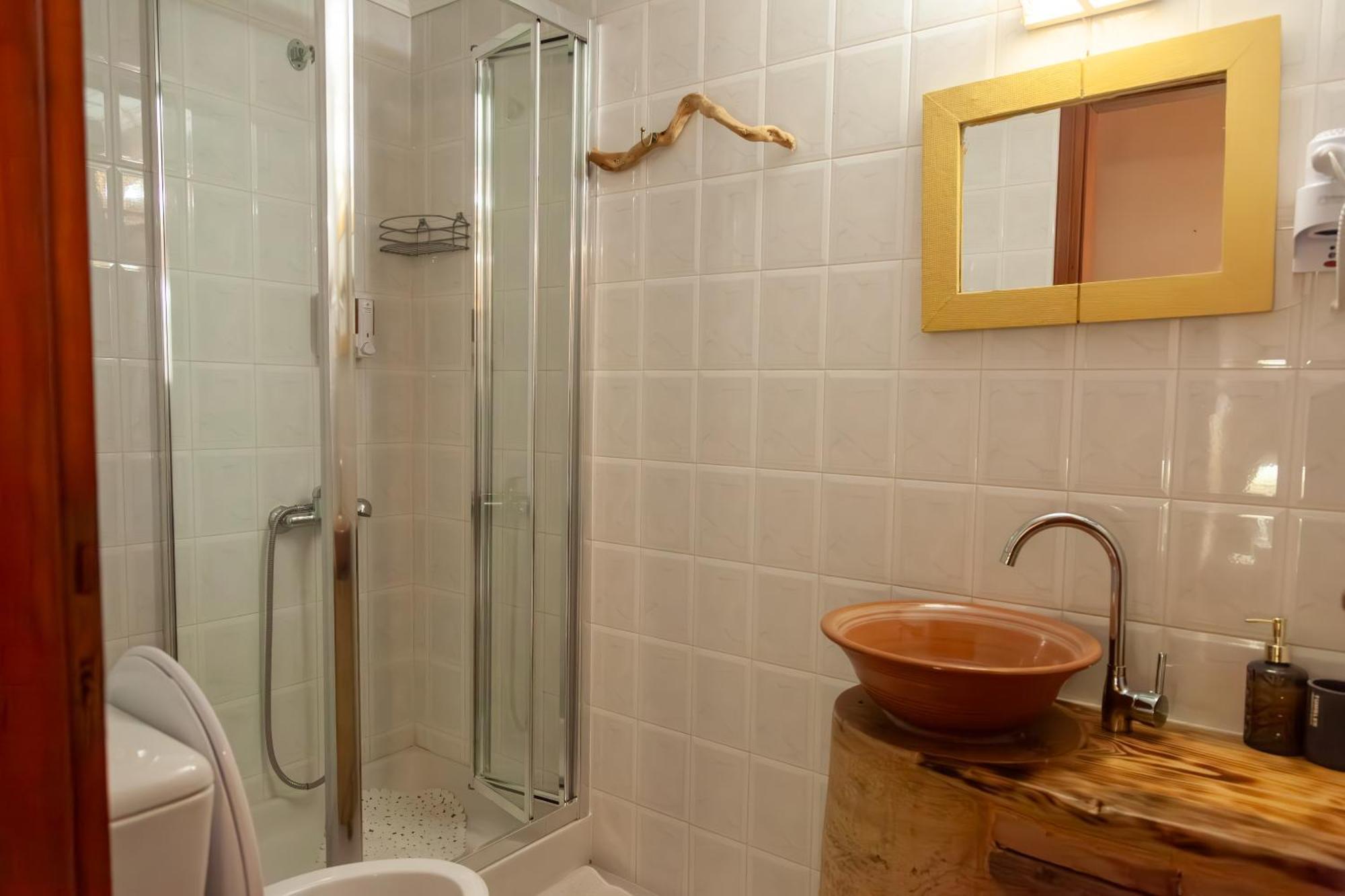 Amnisiades Apartments Karteros Ngoại thất bức ảnh