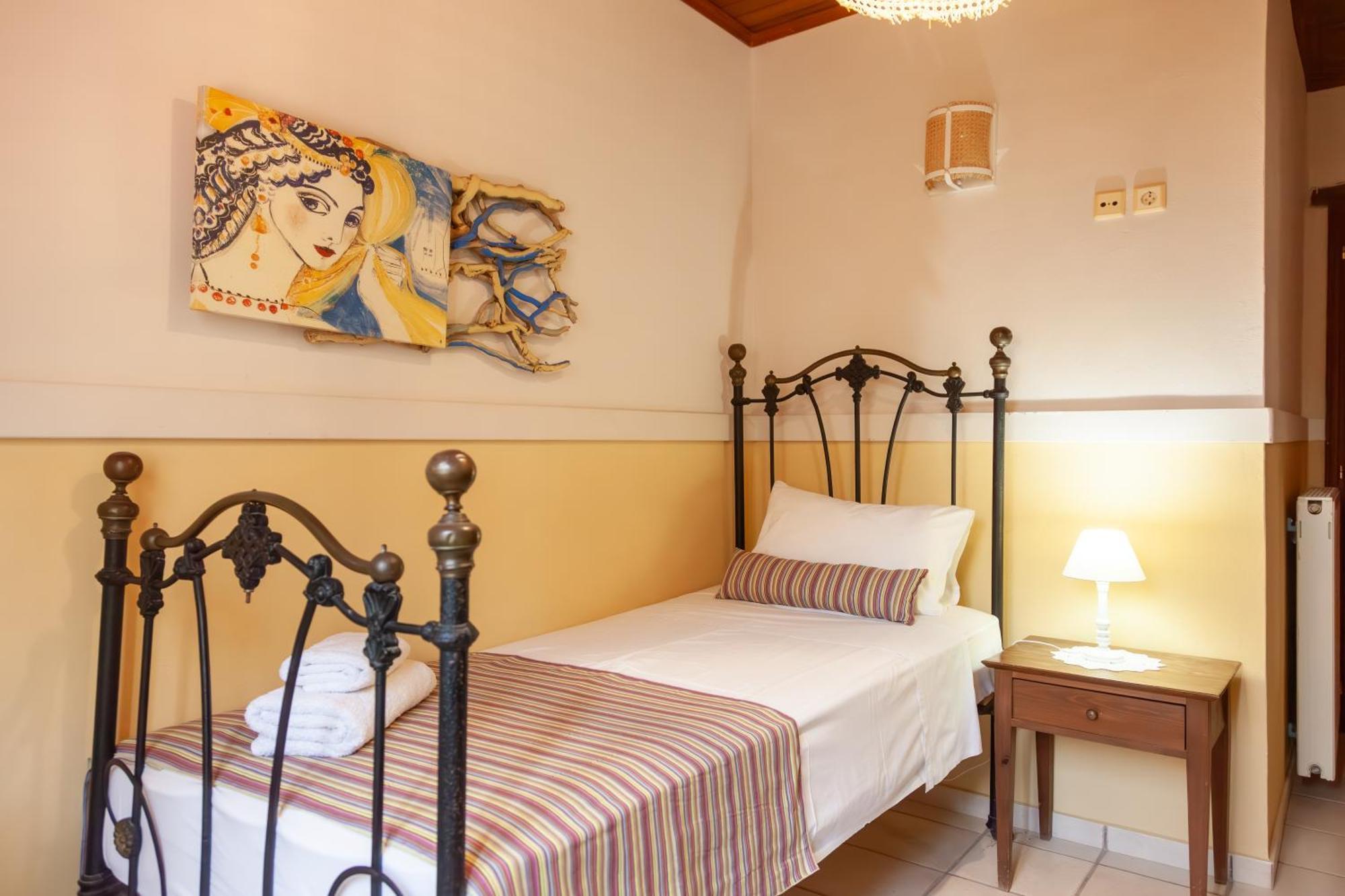 Amnisiades Apartments Karteros Ngoại thất bức ảnh