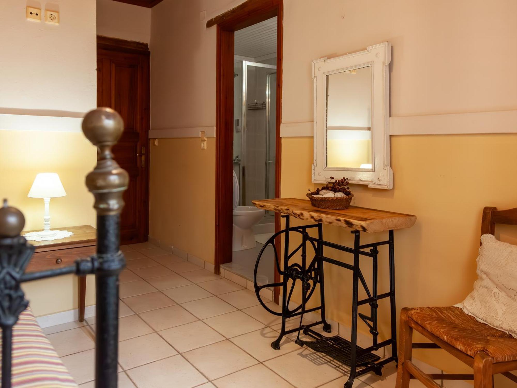 Amnisiades Apartments Karteros Ngoại thất bức ảnh